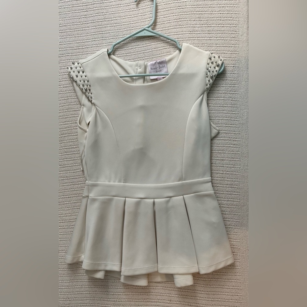 Romeo & Juliet Couture • Small • White Studded Peplum • Keyhole Back